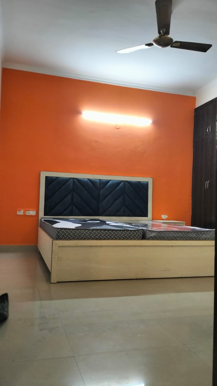 3 BHK + Pooja Room Apartment For Rent in Amrapali Crystal Homes