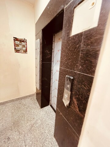 Furnished Amenities in 3 BHK Builder Floor at Apex Apartments, Sector 45 – for Rent