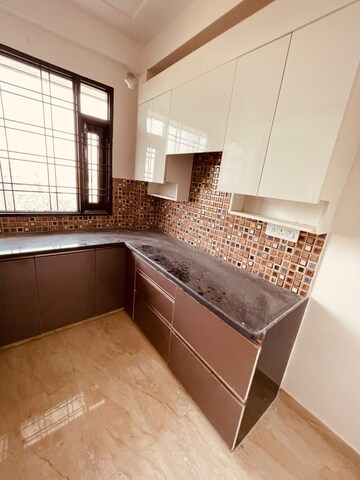Kitchen in 3 BHK Builder Floor at Apex Apartments, Sector 45 – for Rent