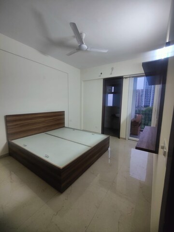 Room in 2 BHK Apartment at Signature The Millennia 2, Sector 37d – for Rent