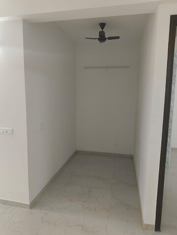 2 BHK Apartment For Rent in Shree Vardhman Mantra, Sector 67