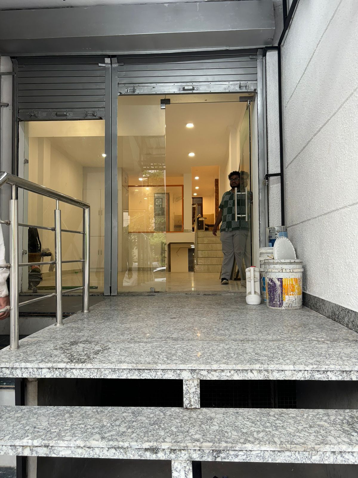 Showroom For Rent in Lajpat Nagar I