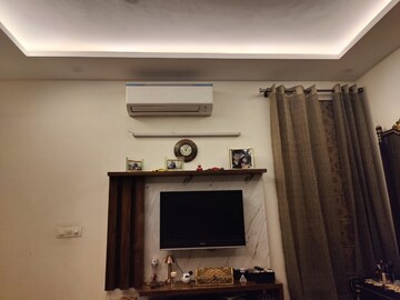 Furnished Amenities in 3 BHK Apartment at Emaar Emerald Estate, Sector 65 – for Rent