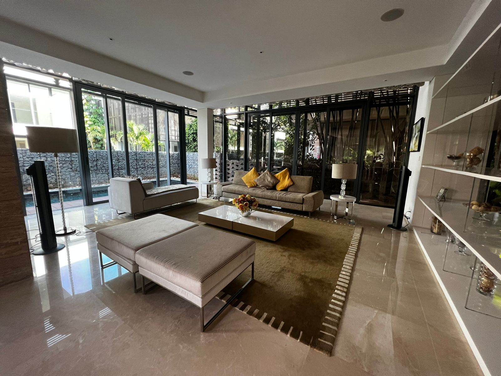 6 BHK + Pooja Room,Servant Room,Study Room,Extra Room Villa For Rent in Embassy Boulevard