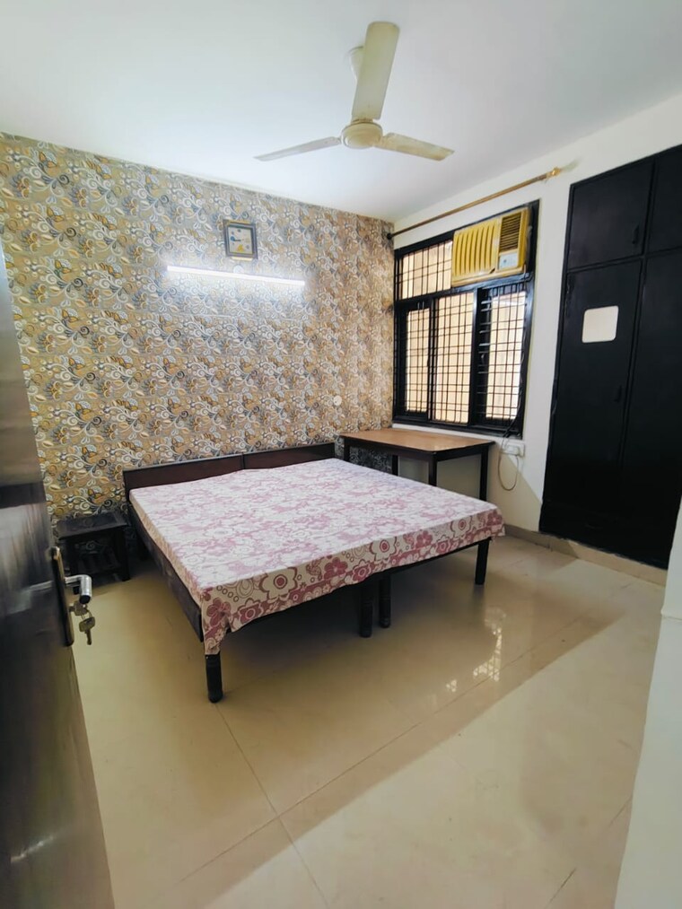 Bedroom, ardee-city 2.5 Bedroom 1860 Sq.Ft. Builder Floor In Sector 52 Gurgaon 9208016