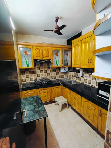 Kitchen in 2.5 BHK Builder Floor at Ardee City, Sector 52 – for Rent