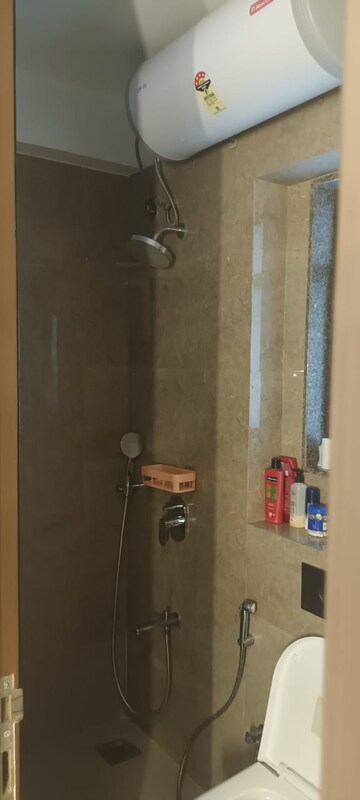 Furnished Amenities in 2 BHK Apartment at Sunteck Avenue 2, Goregaon West – for Rent