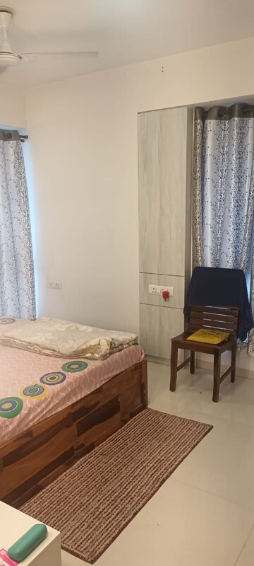 Bedroom in 2 BHK Apartment at Sunteck Avenue 2, Goregaon West – for Rent