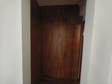 Furnished Amenities in 3 BHK Apartment at Parsvnath Exotica, Sector 53 – for Rent