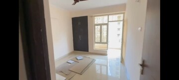 Room in 3 BHK Apartment at Supertech Ecovillage I, Sector 1 Greater Noida – for Rent
