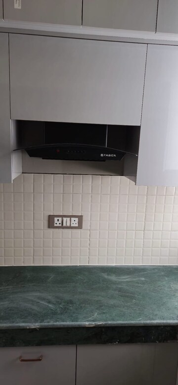 Furnished Amenities in 2.5 BHK Apartment at Sector 102 – for Rent