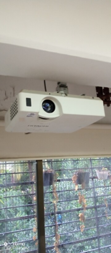 Team Area in 1 BHK Apartment at Dadar West – for Rent