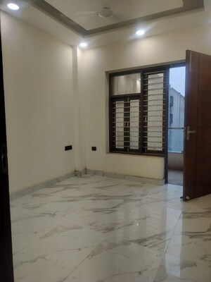 Room in 2 BHK Apartment at KLJ Greens, Sector 77 – for Rent