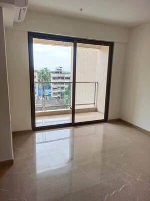 Room in 3 BHK Apartment at Runwal Bliss, Kanjurmarg East – for Rent