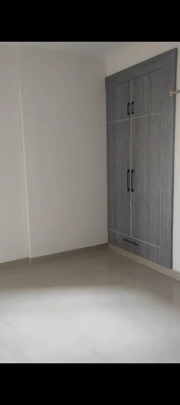 Room in 3 BHK Apartment at NCR Monarch, Sector 1 Greater Noida – for Rent