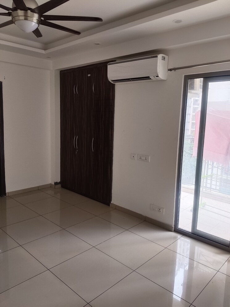 undefined, gulshan-bellina 3 Bedroom 919 Sq.Ft. Apartment In Sector 16 Greater Noida Greater Noida 9208112