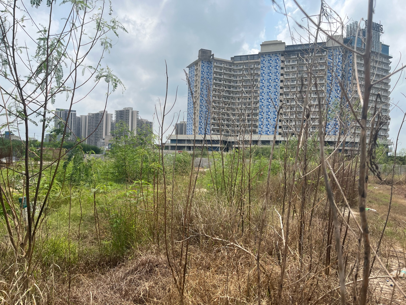 Land For Sale in Gaur Aerocity