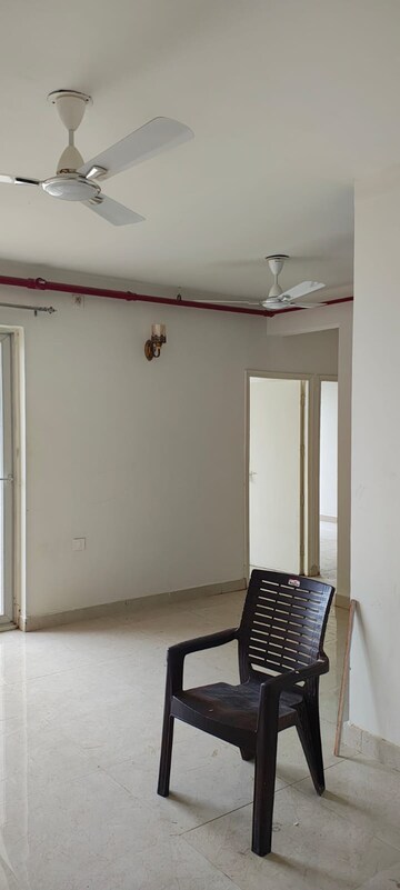 Room in 2 BHK Apartment at Shree Vardhman Mantra, Sector 67 – for Rent