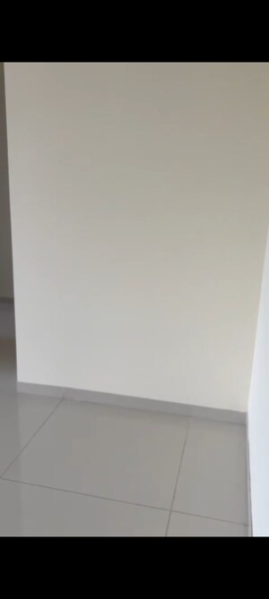 Room in 1 BHK Apartment at Godrej Nest Kandivali, Kandivali East – for Rent