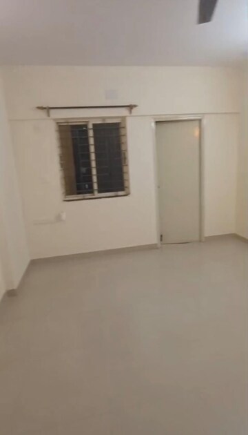 Room in 2 BHK Apartment at Rose Garden Apartments, Arekere – for Rent