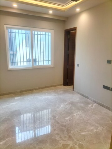 Room in 3 BHK Builder Floor at Lajpat Nagar 4 – for Rent
