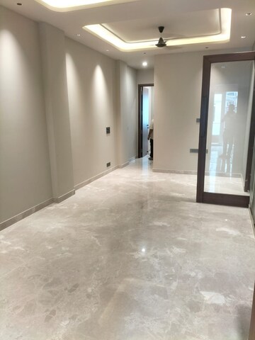 Room in 3 BHK Builder Floor at Lajpat Nagar 4 – for Rent