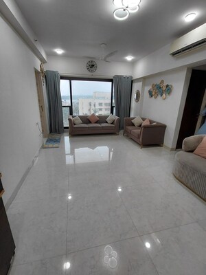2 BHK Apartment For Rent in Kanakia Hollywood, Versova