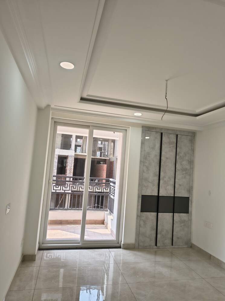 Room, ambala highway 3 Bedroom 2025 Sq.Ft. Apartment In Ambala Highway Zirakpur 9208210