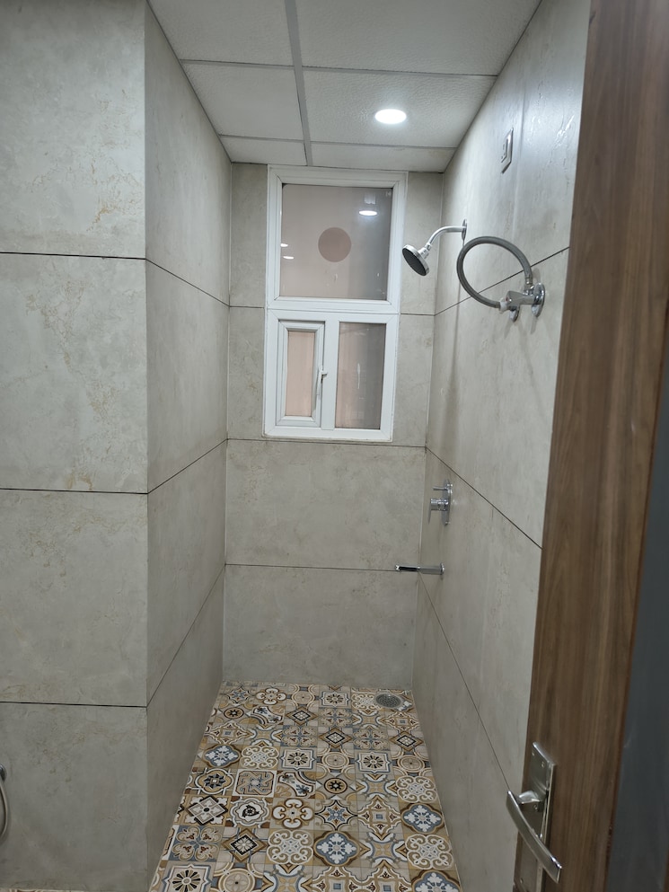 Bathroom, ambala highway 3 Bedroom 2025 Sq.Ft. Apartment In Ambala Highway Zirakpur 9208210