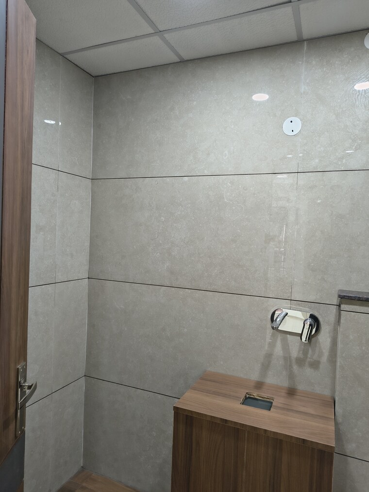 Bathroom, ambala highway 3 Bedroom 2025 Sq.Ft. Apartment In Ambala Highway Zirakpur 9208210