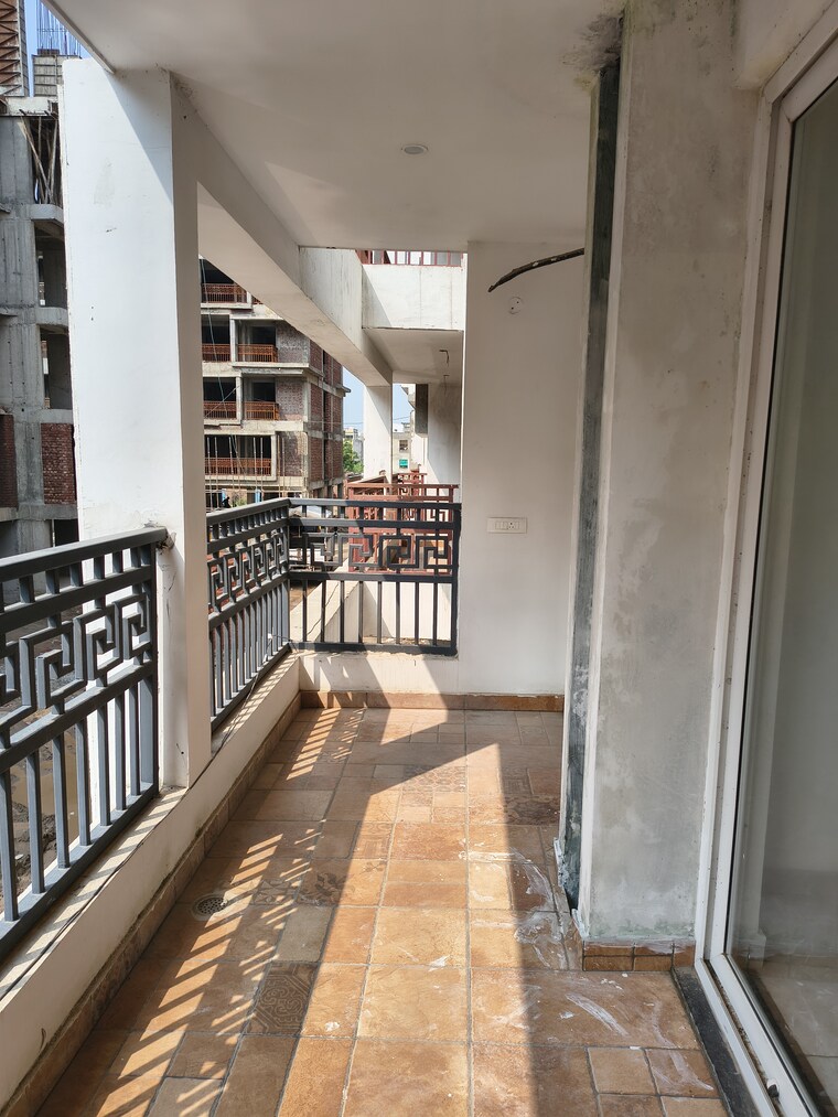 Balcony, ambala highway 3 Bedroom 2025 Sq.Ft. Apartment In Ambala Highway Zirakpur 9208210