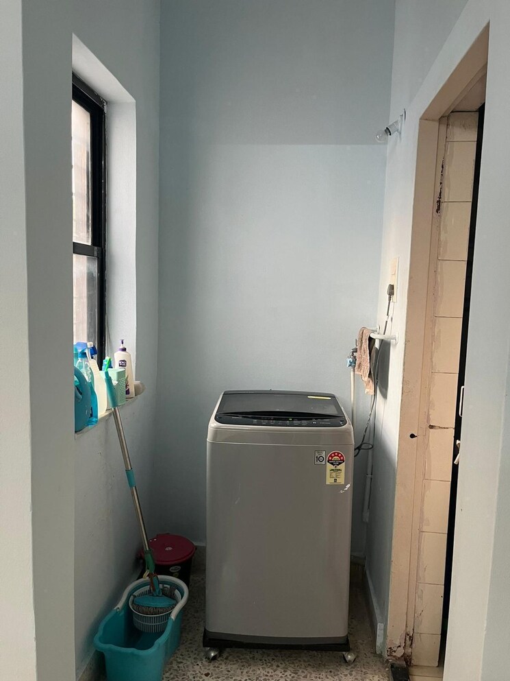 Bathroom, gulmohar-chs-pashan 3 Bedroom 950 Sq.Ft. Apartment In Pashan Pune 9208204