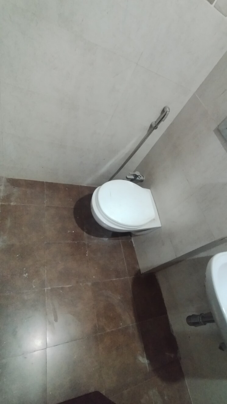 Bathroom, regency-classic 3 Bedroom 1390 Sq.Ft. Apartment In Baner Pune 9208207