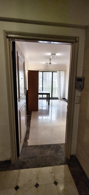Building Lobby in 2 BHK Apartment at Windermere CHS Andheri West, Andheri West – for Rent