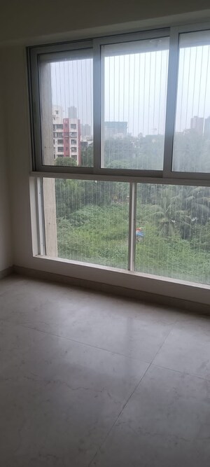 Bedroom in 2 BHK Apartment at Dosti Oro 67, Kandivali West – for Rent