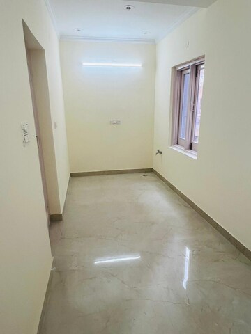  Warehouse For Rent in Garhi