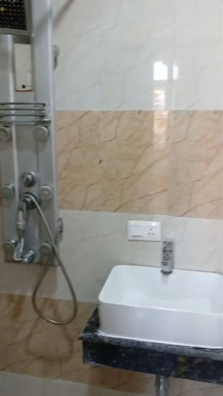 Bathroom, kw-srishti 2 Bedroom 1000 Sq.Ft. Apartment In Raj Nagar Extension Ghaziabad 9208291