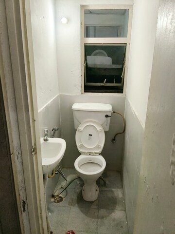 Bathroom in 1 BHK Apartment at Signature Solera Apartment, Sector 107 – for Rent