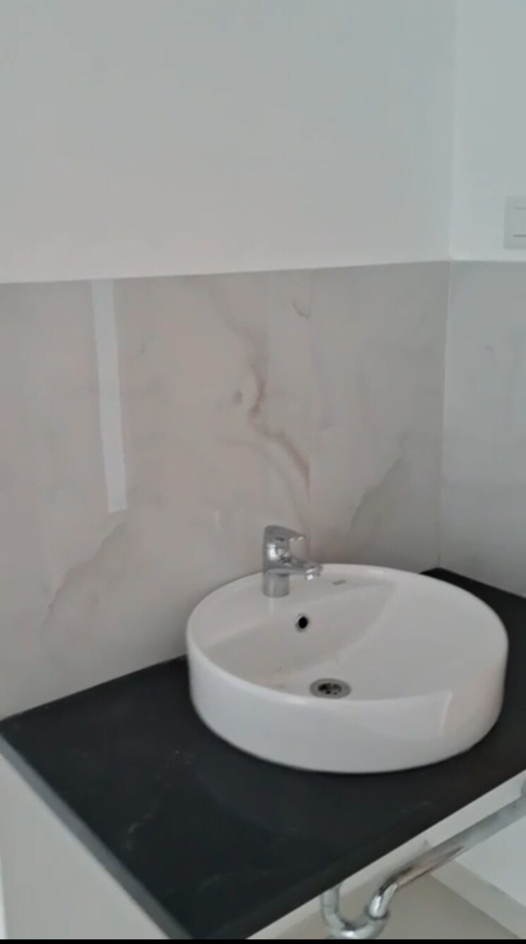 Bathroom, majestique-signature-tower-phase-2 3 Bedroom 1118 Sq.Ft. Apartment In Balewadi Pune 9208319