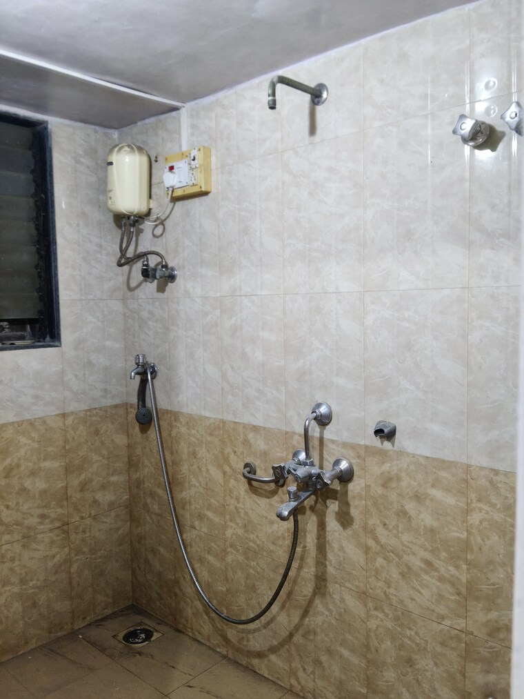 Bathroom, krishna-galaxy-santacruz 1 Bedroom 500 Sq.Ft. Apartment In Santacruz East Mumbai 9208322