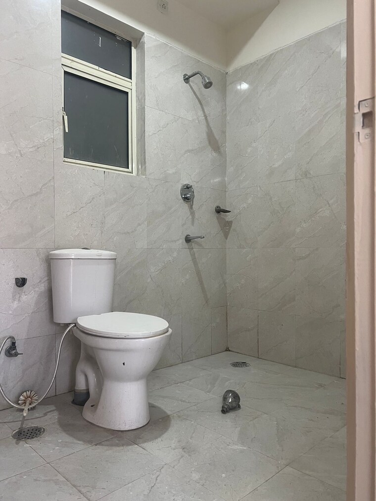Bathroom, puri-aman-vilas 3 Bedroom 1680 Sq.Ft. Apartment In Sector 89 Faridabad 9208333