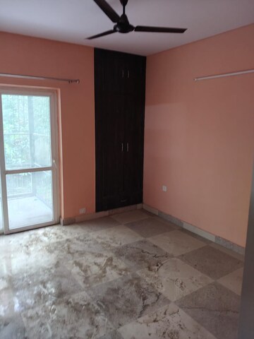 Room in 3 BHK Apartment at BPTP Park Elite Floors, Sector 85 – for Rent