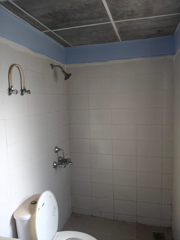 Bathroom, bptp-park-elite-floors 3 Bedroom 883 Sq.Ft. Apartment In Sector 85 Faridabad 9208343