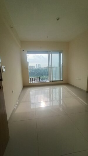 Room in 1 BHK Apartment at Godrej Nest Kandivali, Kandivali East – for Sale