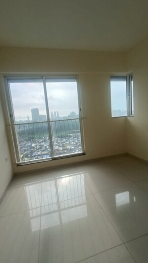 Room in 1 BHK Apartment at Godrej Nest Kandivali, Kandivali East – for Sale