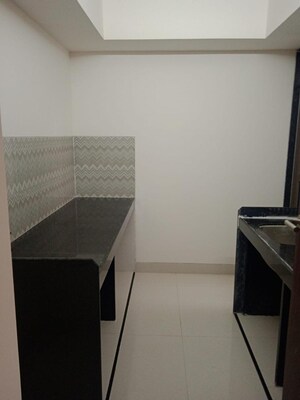 1 BHK Apartment For Rent in Gundecha Sunflower, Kandivali East