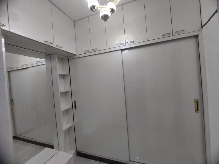 Room, parklands 3 Bedroom 350 Sq.Yd. Builder Floor In Sector 85 Faridabad 9208367