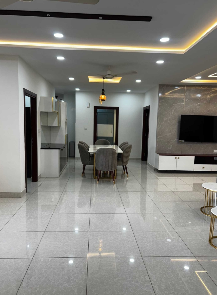 4 BHK + Pooja Room Apartment For Rent in Prestige High Fields