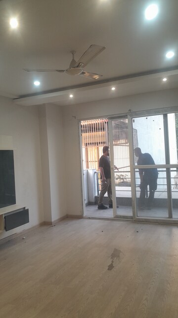 Kitchen in 2 BHK Builder Floor at Unitech South City II, Sector 50 – for Rent