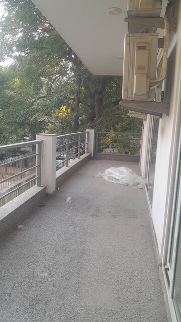 Balcony in 2 BHK Builder Floor at Unitech South City II, Sector 50 – for Rent